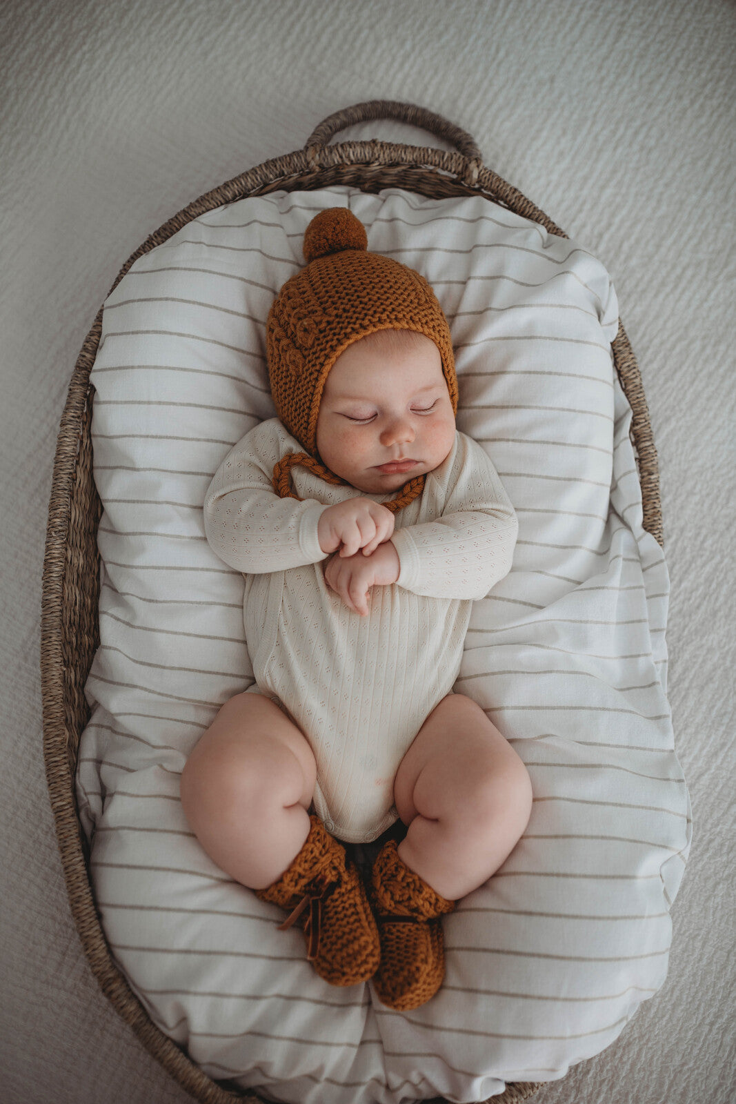 Merinoset Mützchen & Booties Bronze