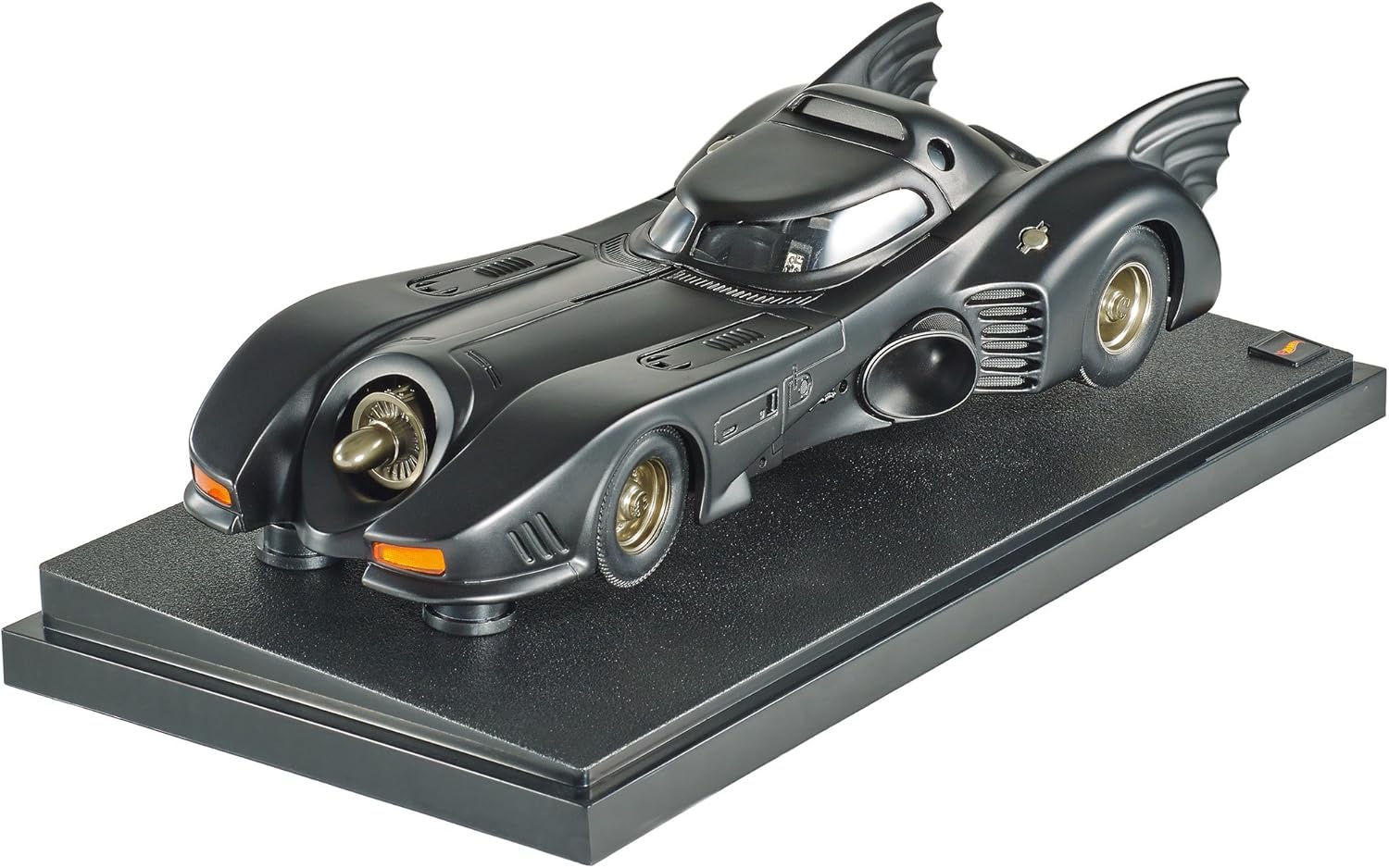 Batman Returns Batmobil 1:18