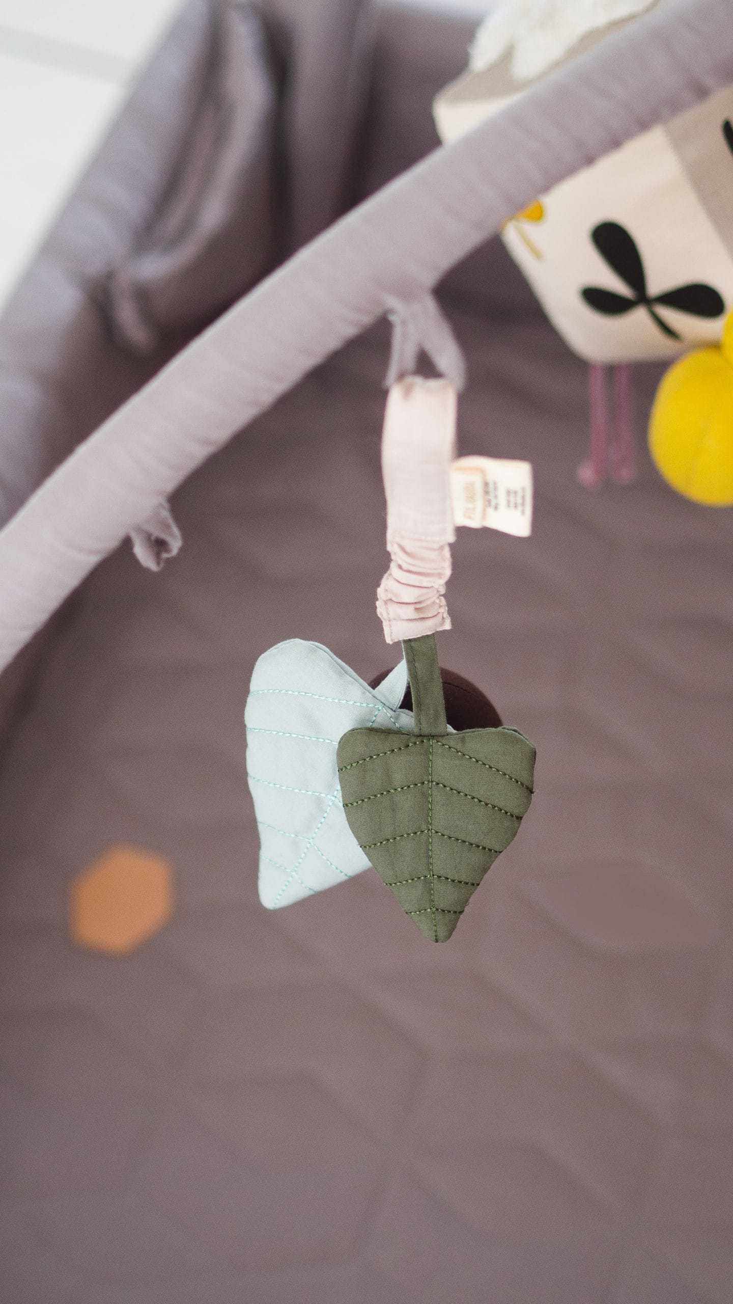 Aktivitätsspielzeug Acorn Bell