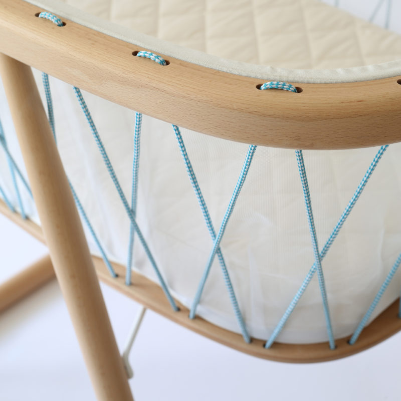 Kumi Baby Crib with Aqua Straps