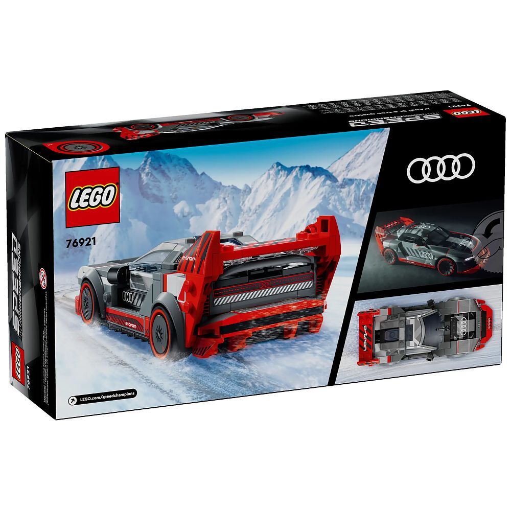Voiture de course Audi S1 ​​​​e-tron quattro