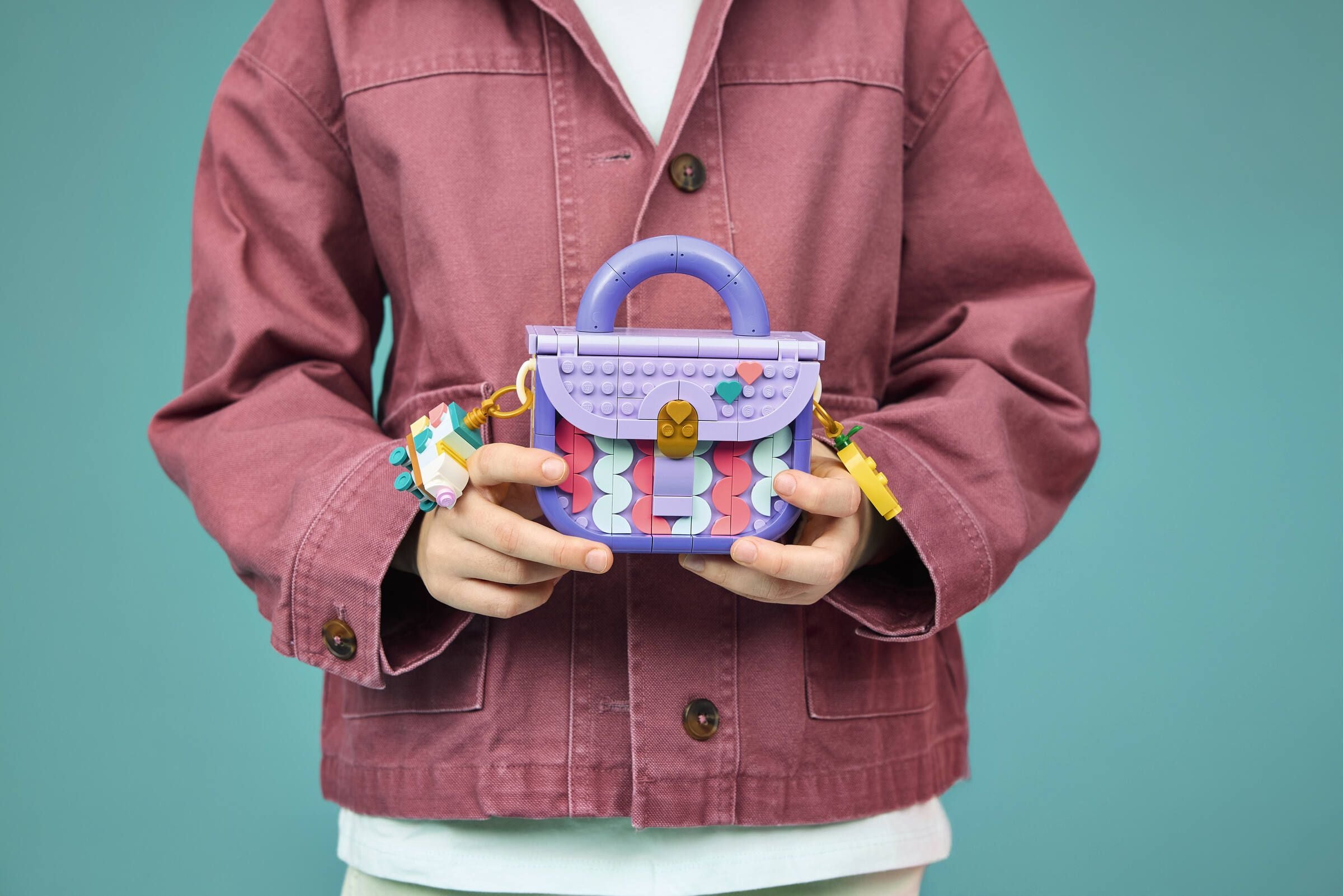 Fashionable bag with storage compartment
