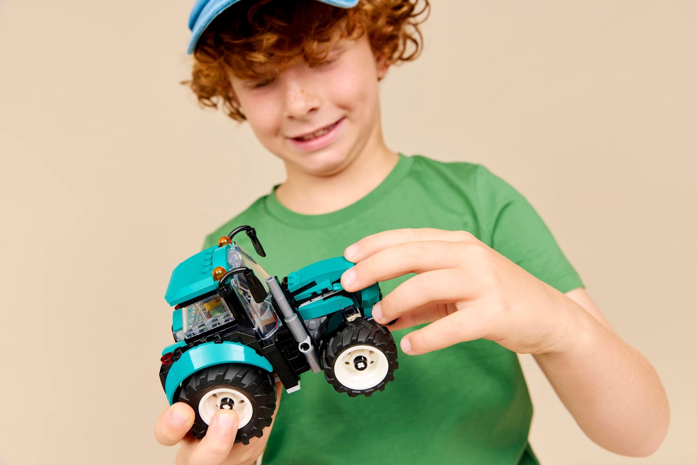 F1® Truck with Audi F1® race car