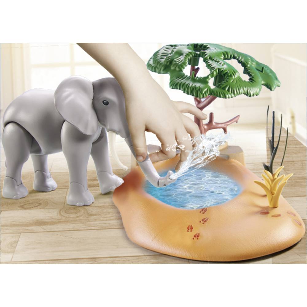 A quick trip to the waterhole
