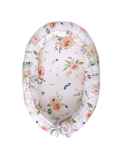 Nid de bébé Fleurs vintage