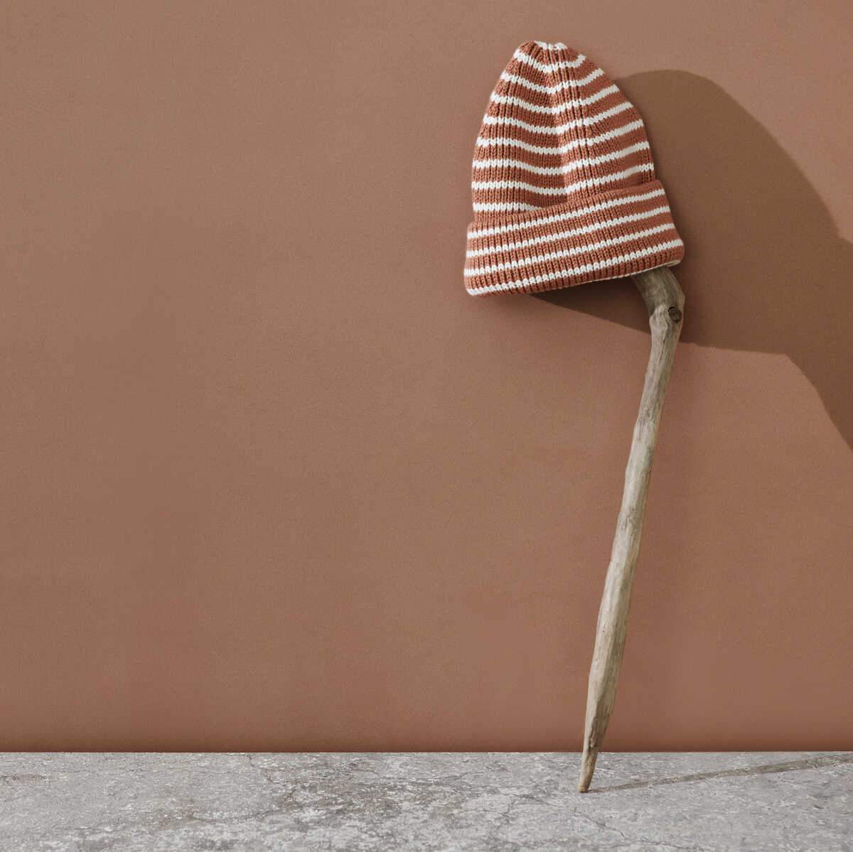 Ezra Beanie Streifen Tuscany Rose - Creme