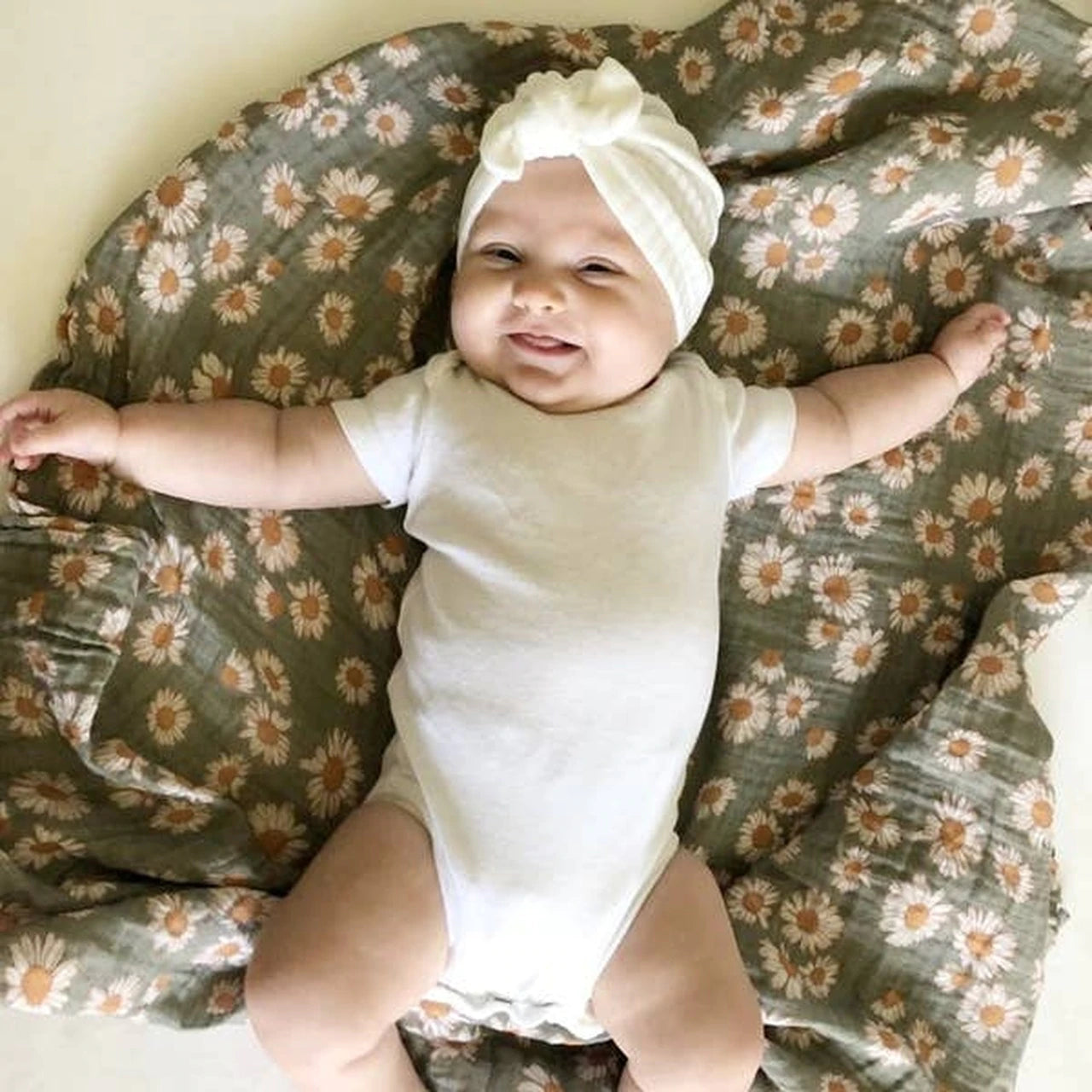 Muslin Swaddle Daisy Sage Green