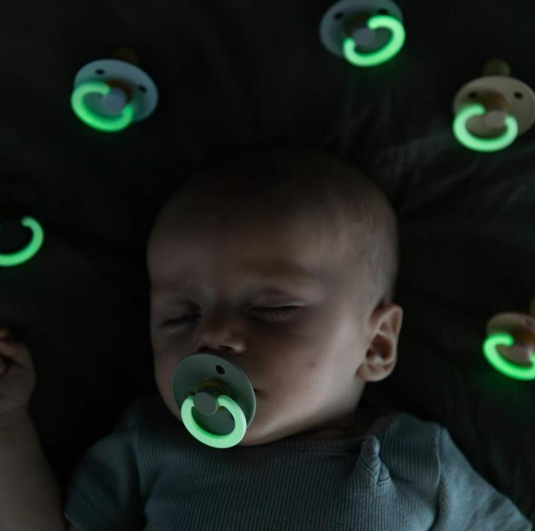 Glow-in-the-Dark Dark Oak / Vanilla Size 1