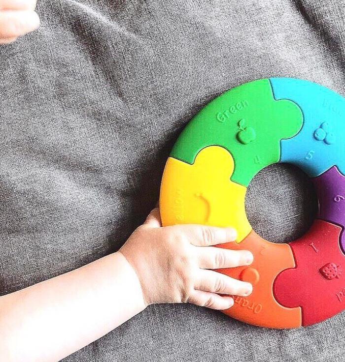 Farbenrad Kau- und Lern Puzzle Neon
