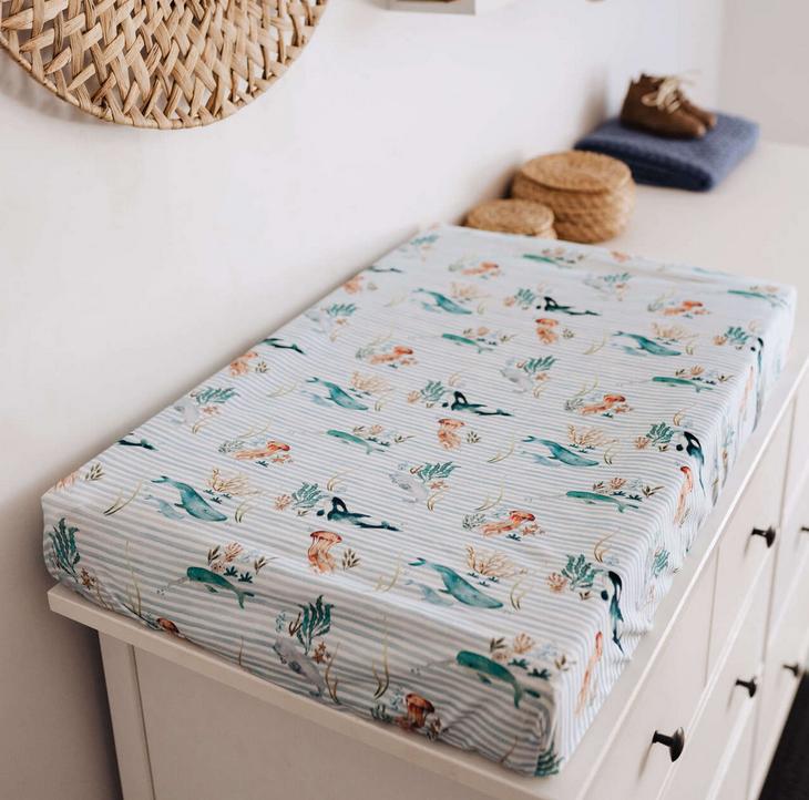 Spannbezug für Wickelmatte, Wiege, Kinderwagen Wale