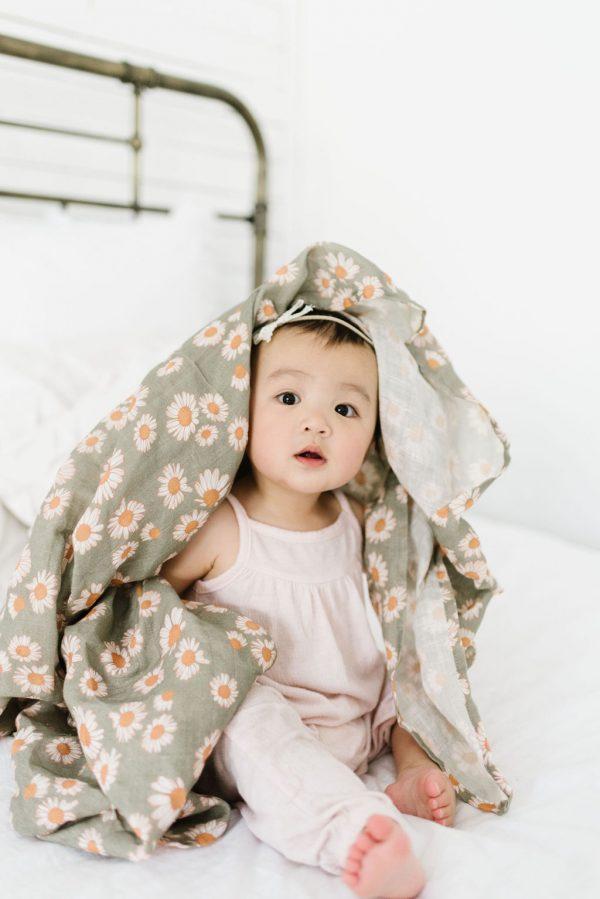 Muslin Swaddle Daisy Sage Green