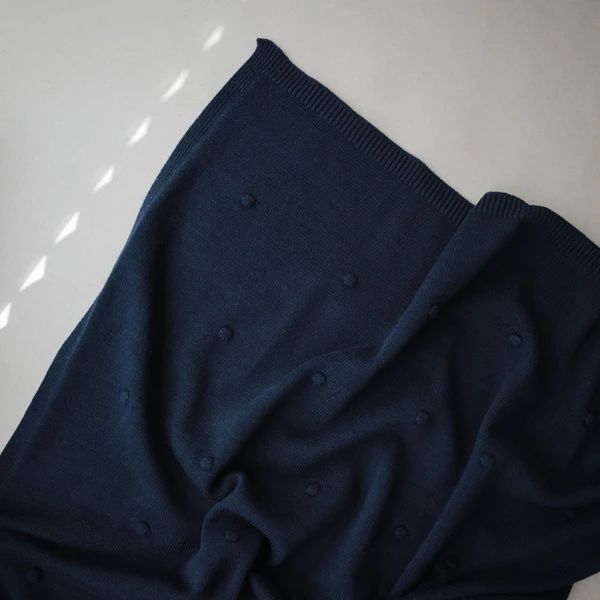 Mushie - Strickdecke Dots Dark Navy