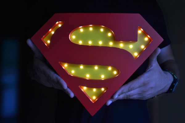 HappyMoon - LED Nachtlampe Superman