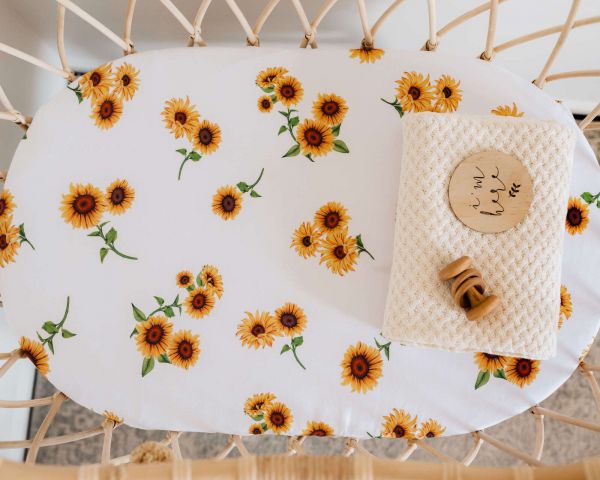 Snuggle Hunny - Spannbezug für Wiege, Kinderwagen &amp; Wickelmatte Sunflower